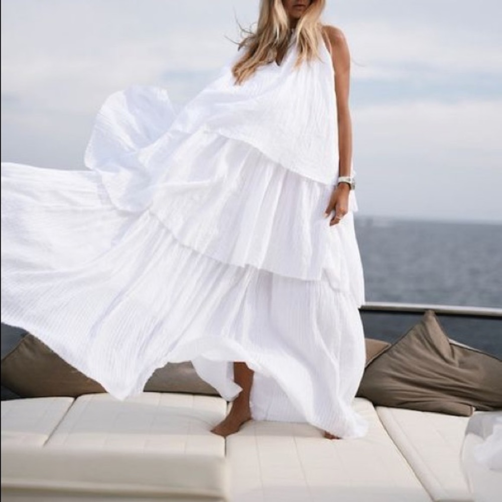 ISO FOR COSPLAY WHITE DRESSES - Picture 2 of 5